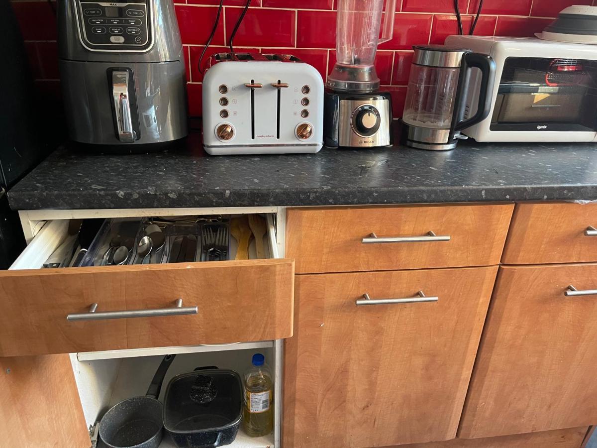 Room With Shared Kitchen Λονδίνο Εξωτερικό φωτογραφία